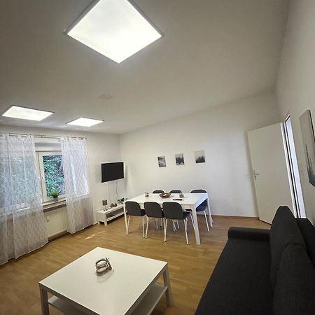 Gemuetliche Ferienwohnung - Voll Ausgestattet, Zentral Aber Ruhig ! Wuppertal Extérieur photo