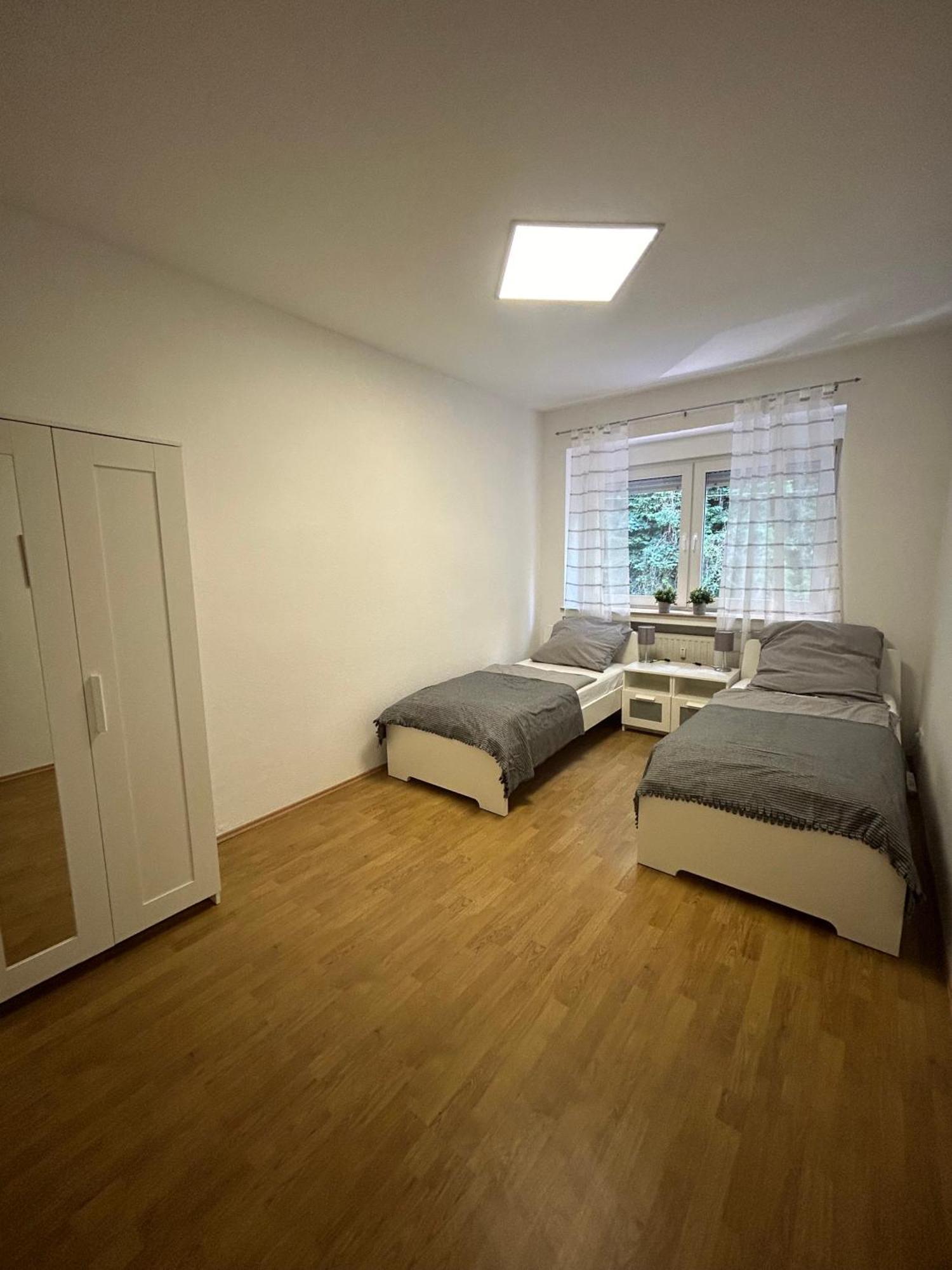 Gemuetliche Ferienwohnung - Voll Ausgestattet, Zentral Aber Ruhig ! Wuppertal Extérieur photo