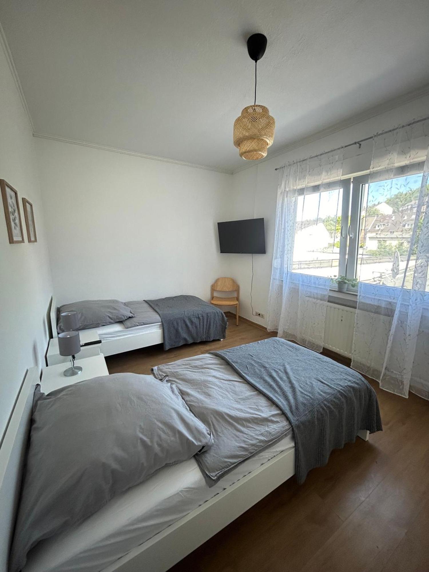 Gemuetliche Ferienwohnung - Voll Ausgestattet, Zentral Aber Ruhig ! Wuppertal Extérieur photo