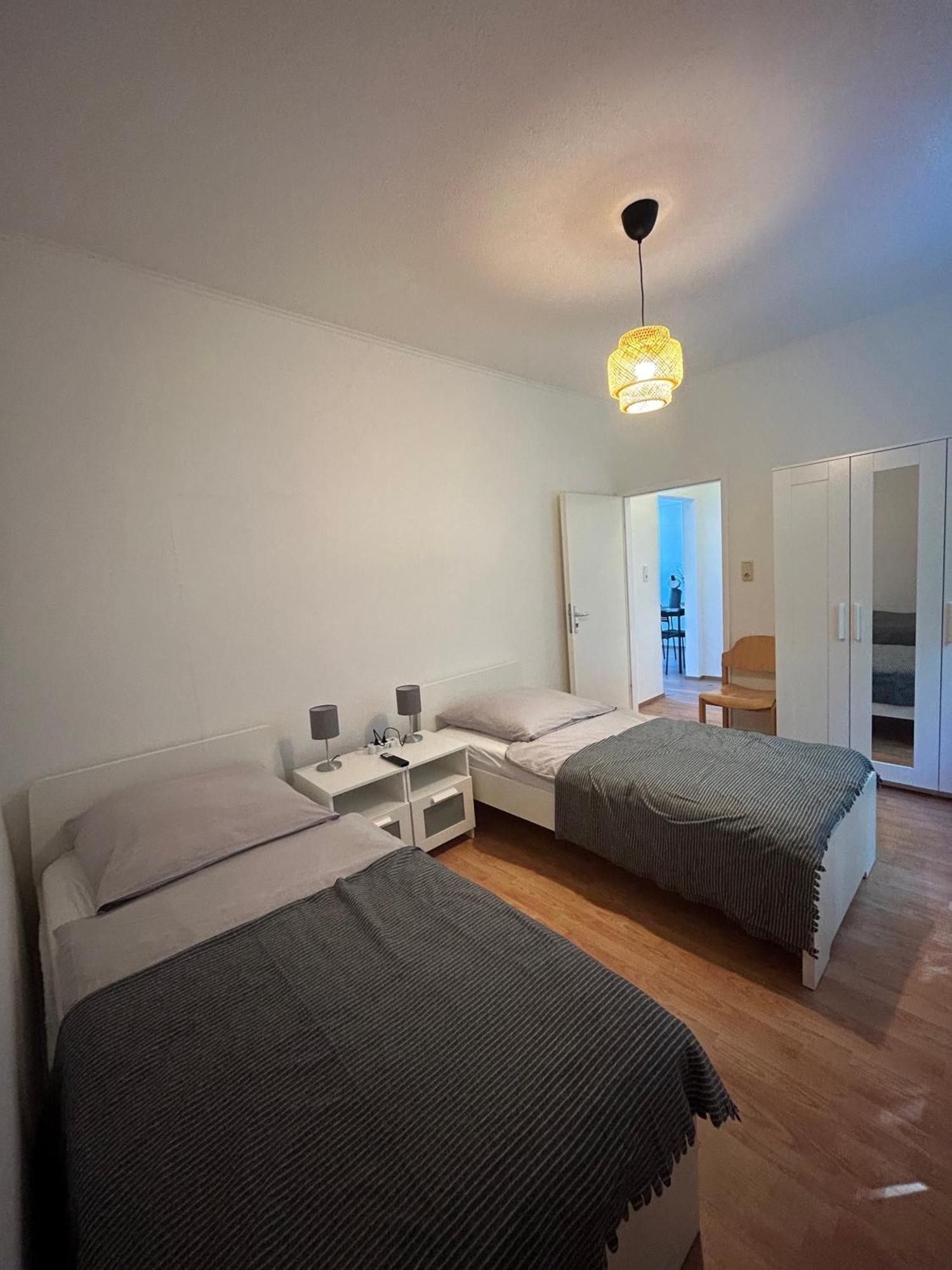 Gemuetliche Ferienwohnung - Voll Ausgestattet, Zentral Aber Ruhig ! Wuppertal Extérieur photo